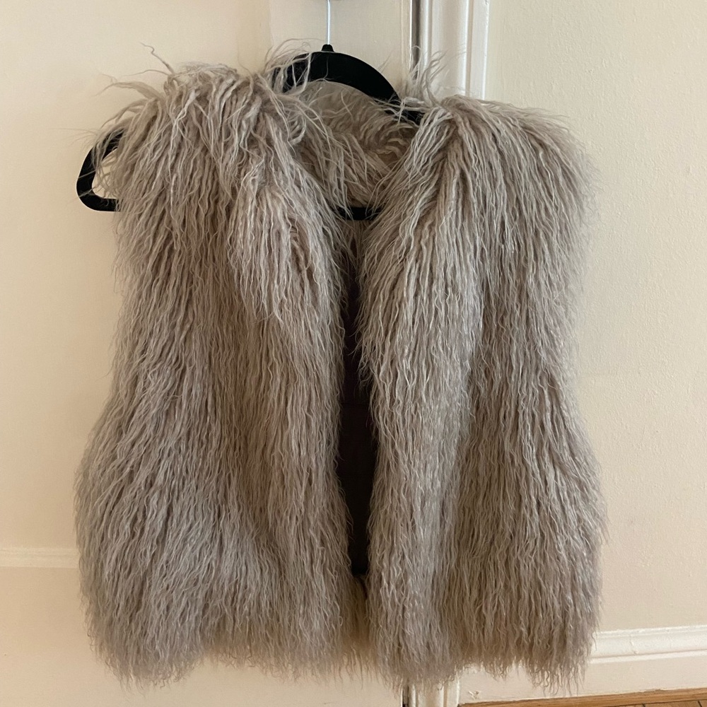 Fur vest - Brand new!